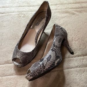 Michael Kors Snakeskin texture heels